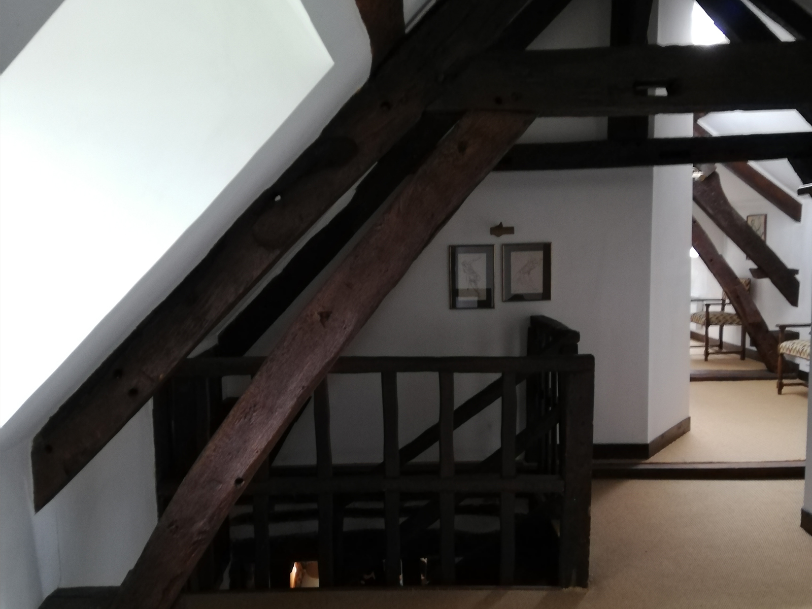 Rénovation d’une maison ancienne en chambre d’hôtes, coin salon kitchenette avant Rénovation d’une maison ancienne en chambre d’hôtes au Merlerault dans le perche normand, coin salon kitchenette avant