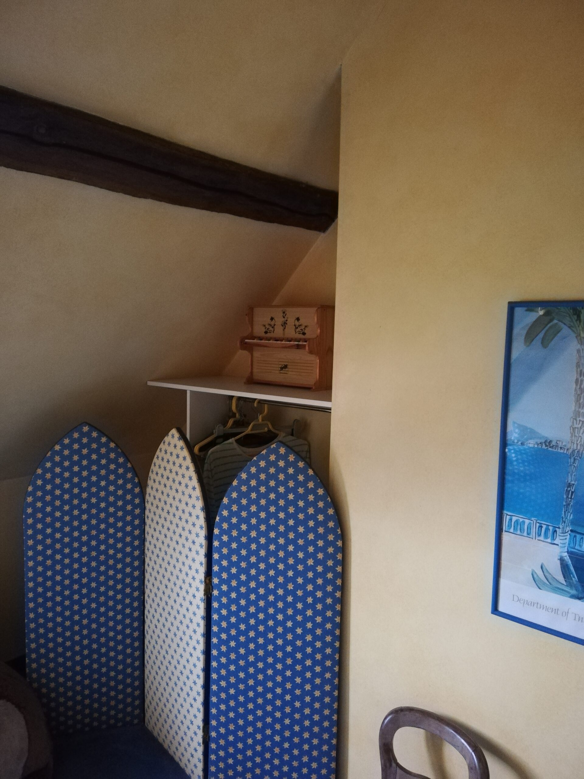 Rénovation d’une maison ancienne en chambre d’hôtes, détail salon avant travaux Rénovation d’une maison ancienne en chambre d’hôtes au Merlerault dans le perche normand, détail salon avant travaux