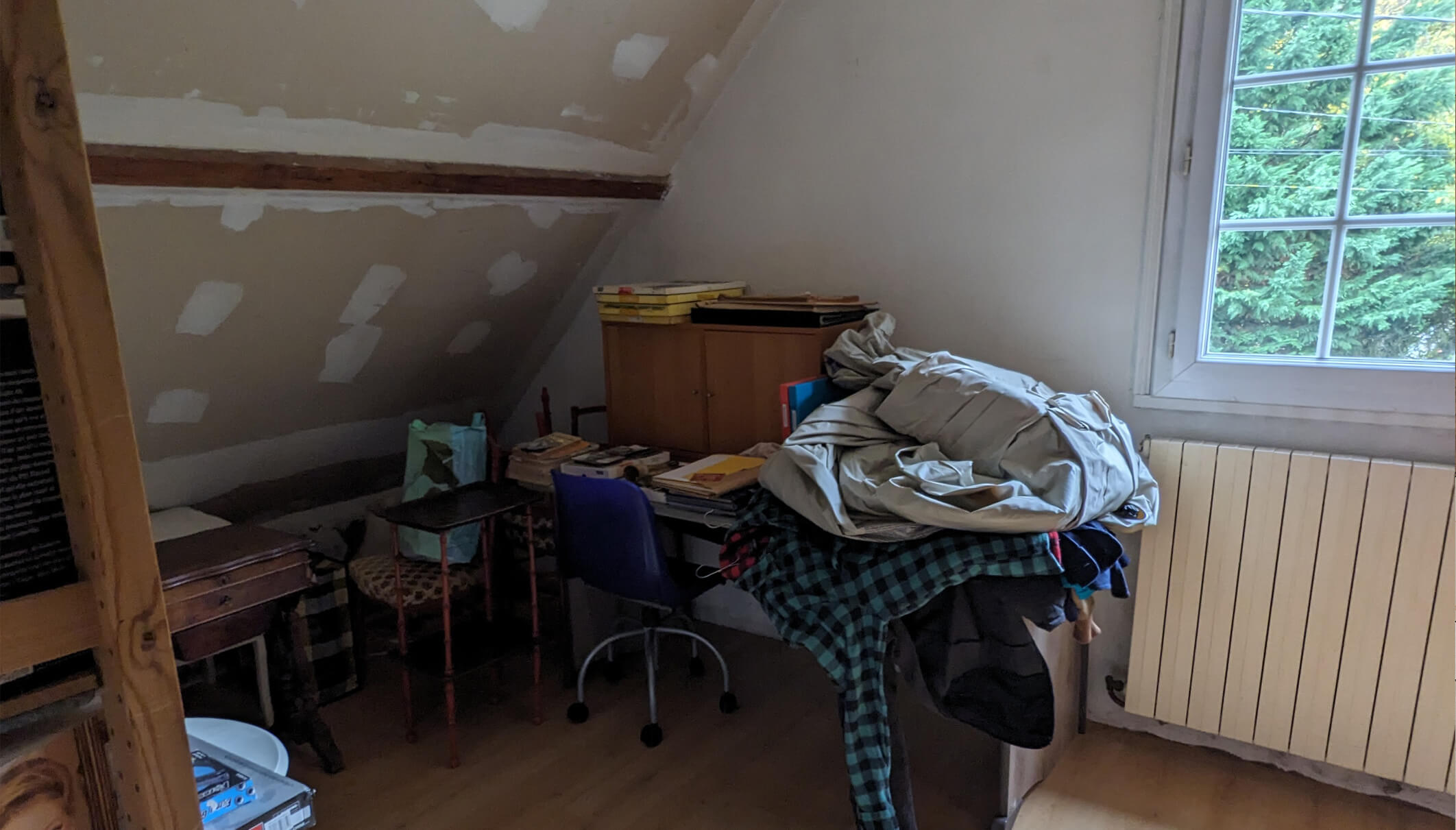Rénovation d'une maison familiale à Villeconin, en Essonne, chambre parentale photo avant